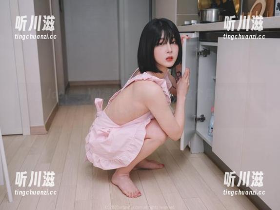 Jang Joo(장주)的福利作品集：咦，这个角度好像我刚刚在吃饭时的姿势？